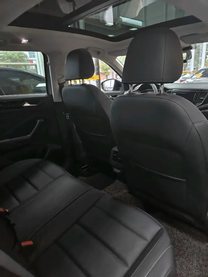 2019 Volkswagen T-Roc 1.4T 150HP L4 7DCT,autocango,china used car exporter,china ev exporter,chinese used car exporter,chinese used ev exporter