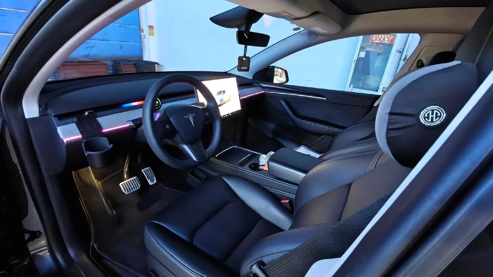 2024 Tesla Model Y BEV 78.4KWH,autocango,china used car exporter,china ev exporter,chinese used car exporter,chinese used ev exporter