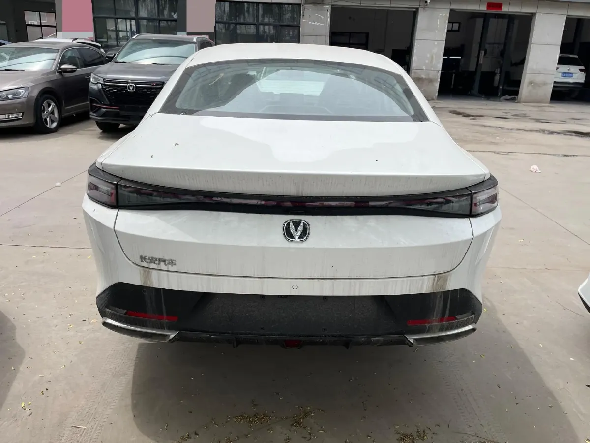 2025 ChangAn EadoPHEV 1.5L 98HP L4 E-CVT PHEV,autocango,china used car exporter,china ev exporter,chinese used car exporter,chinese used ev exporter