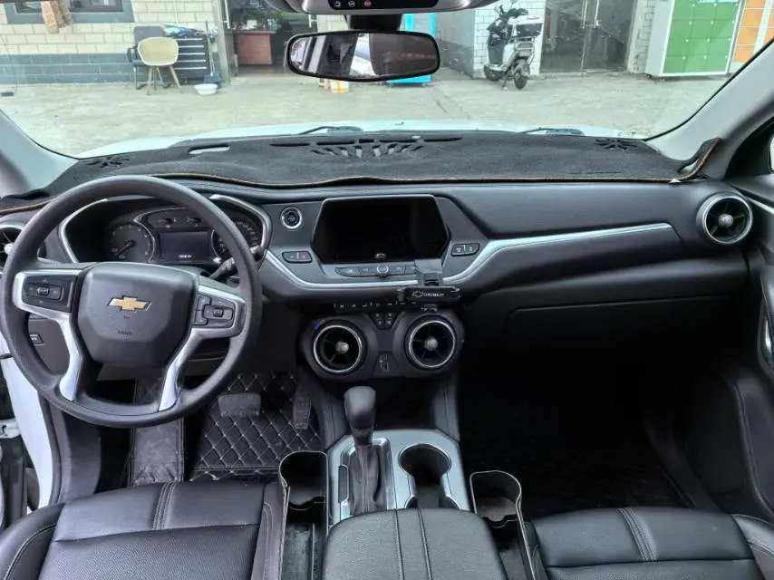 2020 Chevrolet Blazer 2.0T 237HP L4 9AT,autocango,china used car exporter,china ev exporter,chinese used car exporter,chinese used ev exporter