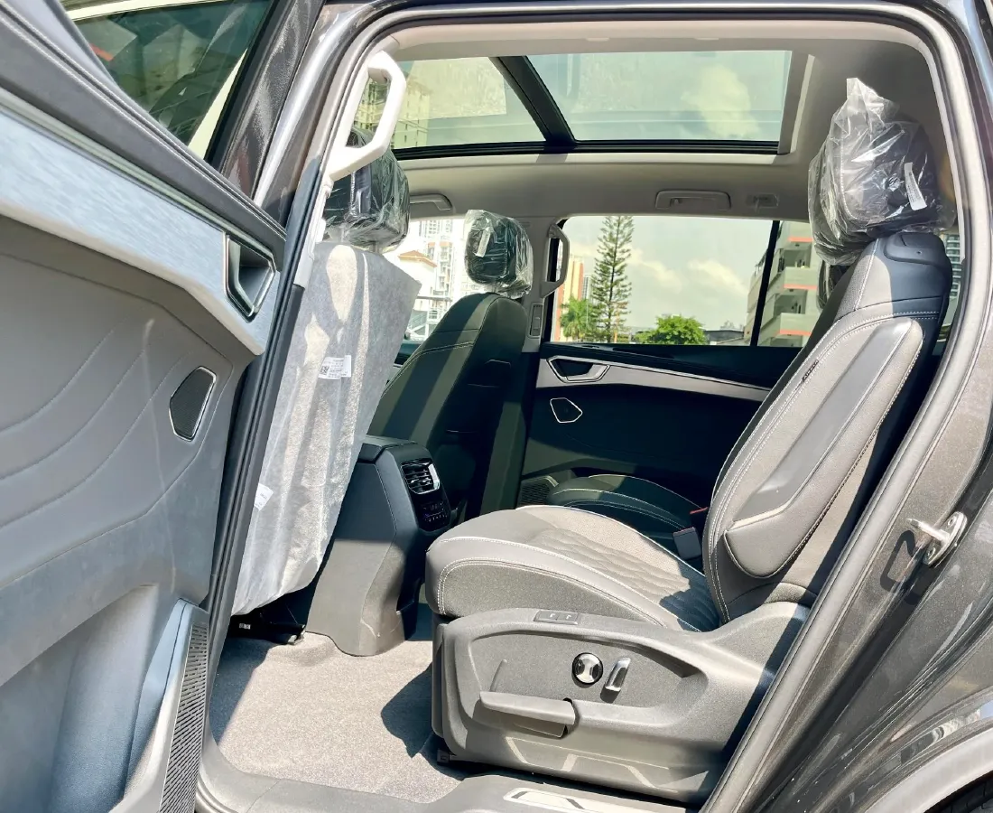 2024 Volkswagen Talagon 2.0T 220HP L4 7DCT,autocango,china used car exporter,china ev exporter,chinese used car exporter,chinese used ev exporter