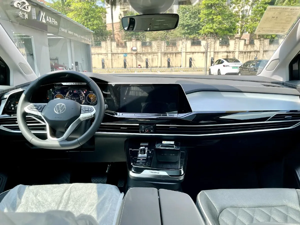 2024 Volkswagen Talagon 2.0T 220HP L4 7DCT,autocango,china used car exporter,china ev exporter,chinese used car exporter,chinese used ev exporter