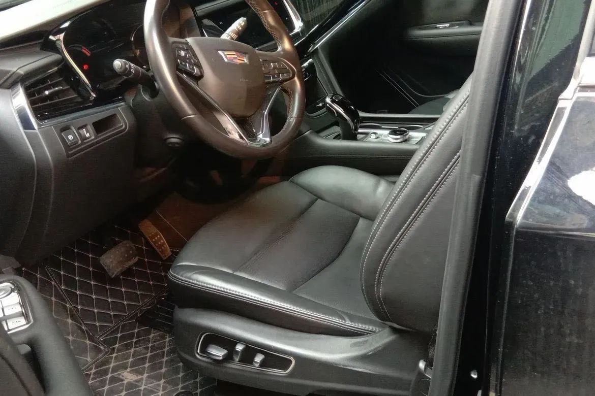 2020 Cadillac XT6 2.0T 237HP L4 9AT,autocango,china used car exporter,china ev exporter,chinese used car exporter,chinese used ev exporter