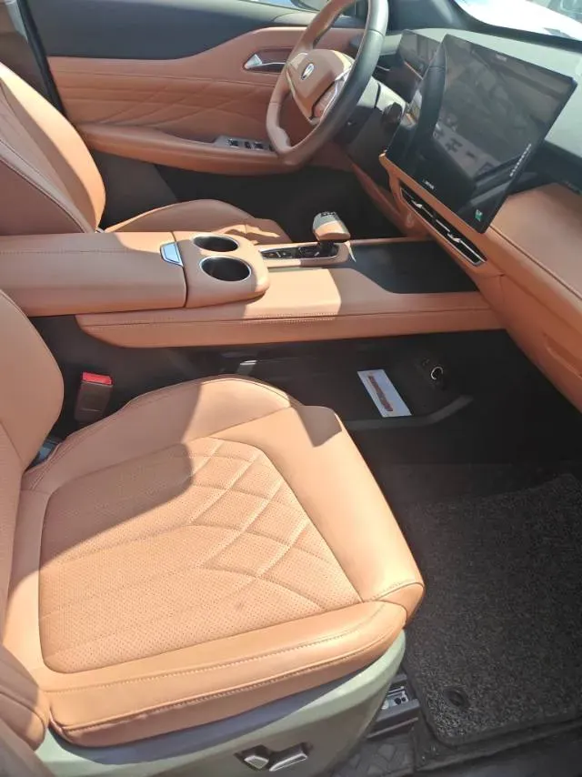 2024 ChangAn UNI-Z 1.5L 98HP L4 E-CVT PHEV 18.4KWH,autocango,china used car exporter,china ev exporter,chinese used car exporter,chinese used ev exporter