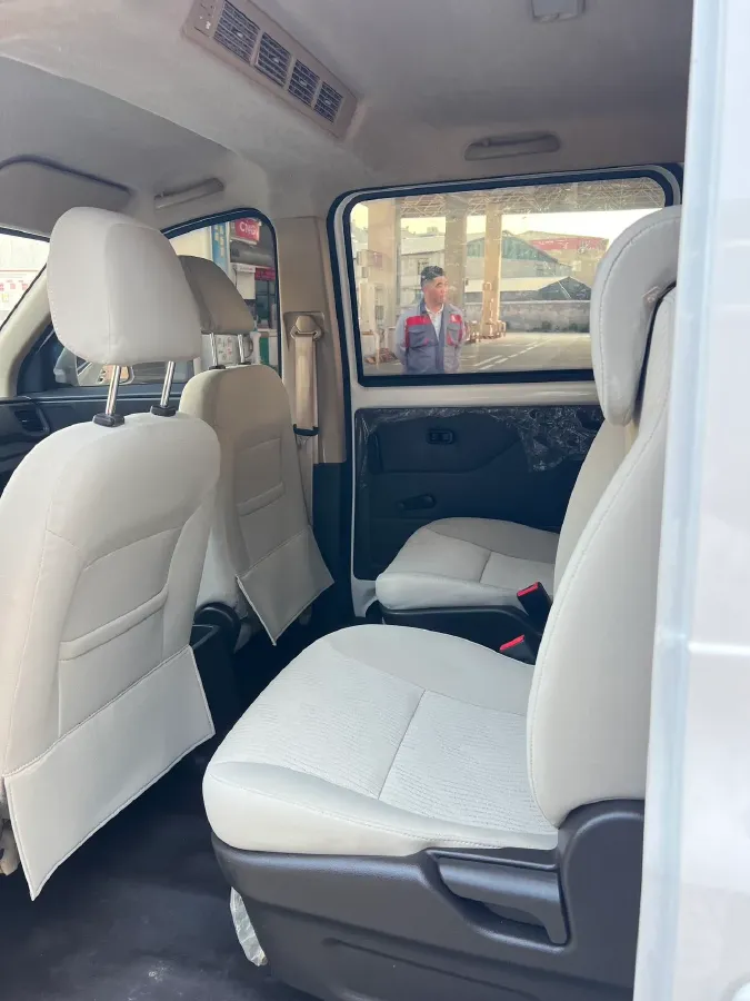 2021 WuLing HongGuang V 1.5L 99HP L4 6MT,autocango,china used car exporter,china ev exporter,chinese used car exporter,chinese used ev exporter