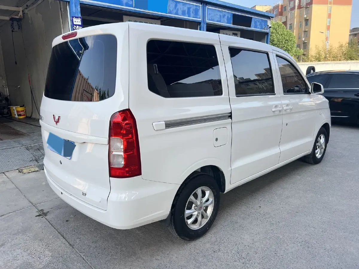 2021 WuLing HongGuang V 1.5L 99HP L4 6MT,autocango,china used car exporter,china ev exporter,chinese used car exporter,chinese used ev exporter