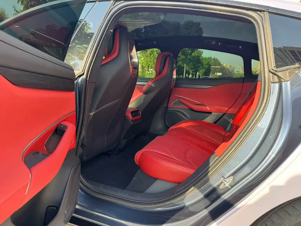 2024 MI SU7 BEV 101KWH,autocango,china used car exporter,china ev exporter,chinese used car exporter,chinese used ev exporter