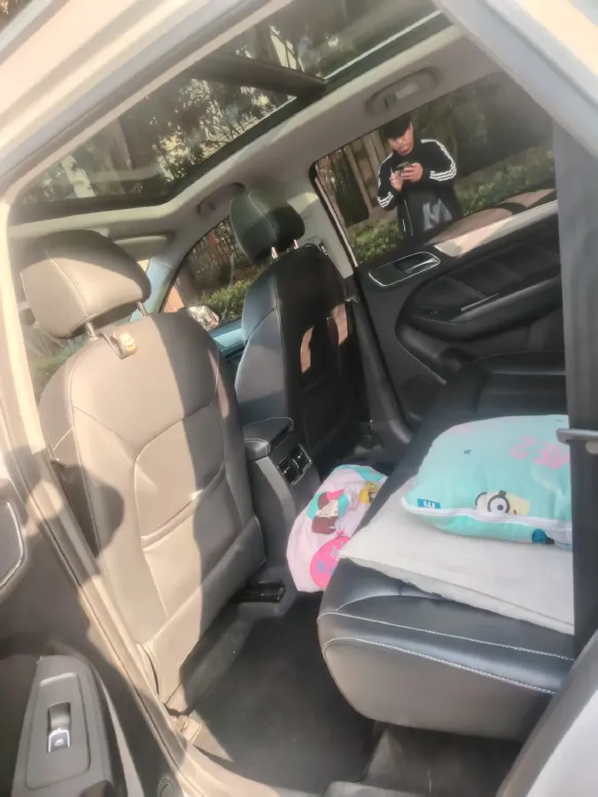 2017 Roewe RX5 1.5T 169HP L4 7DCT,autocango,china used car exporter,china ev exporter,chinese used car exporter,chinese used ev exporter