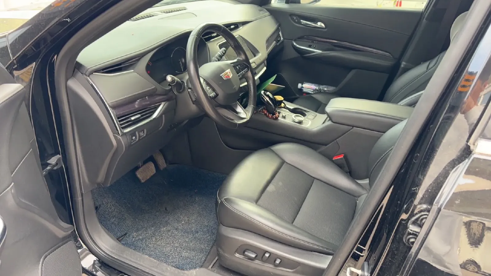 2021 Cadillac XT4 2.0T 237HP L4 9AT,autocango,china used car exporter,china ev exporter,chinese used car exporter,chinese used ev exporter