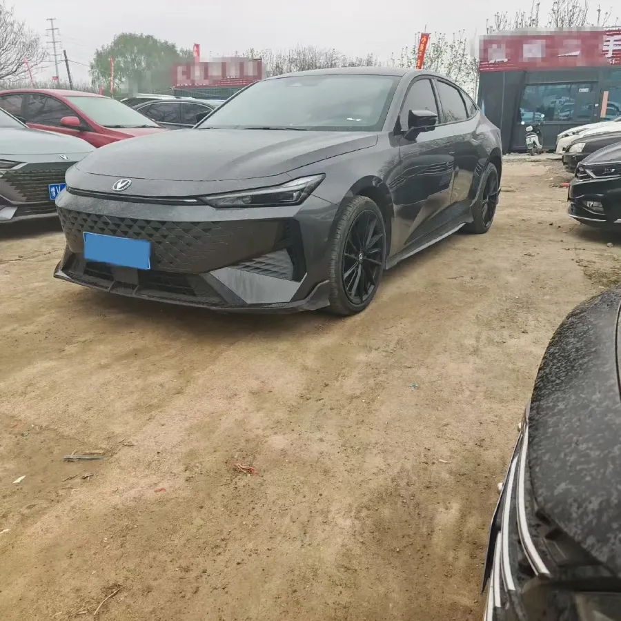 2024 ChangAn UNI-V 1.5T 188HP L4 7DCT,autocango,china used car exporter,china ev exporter,chinese used car exporter,chinese used ev exporter