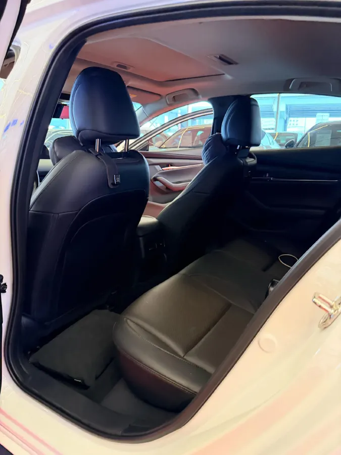 2023 Mazda 3 Axela 2.0L 158HP L4 6AT,autocango,china used car exporter,china ev exporter,chinese used car exporter,chinese used ev exporter