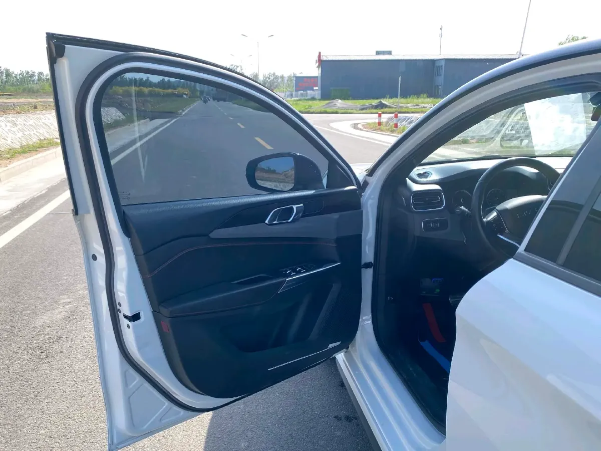 2019 LYNK&CO 03 2.0T 190HP L4 6AT,autocango,china used car exporter,china ev exporter,chinese used car exporter,chinese used ev exporter