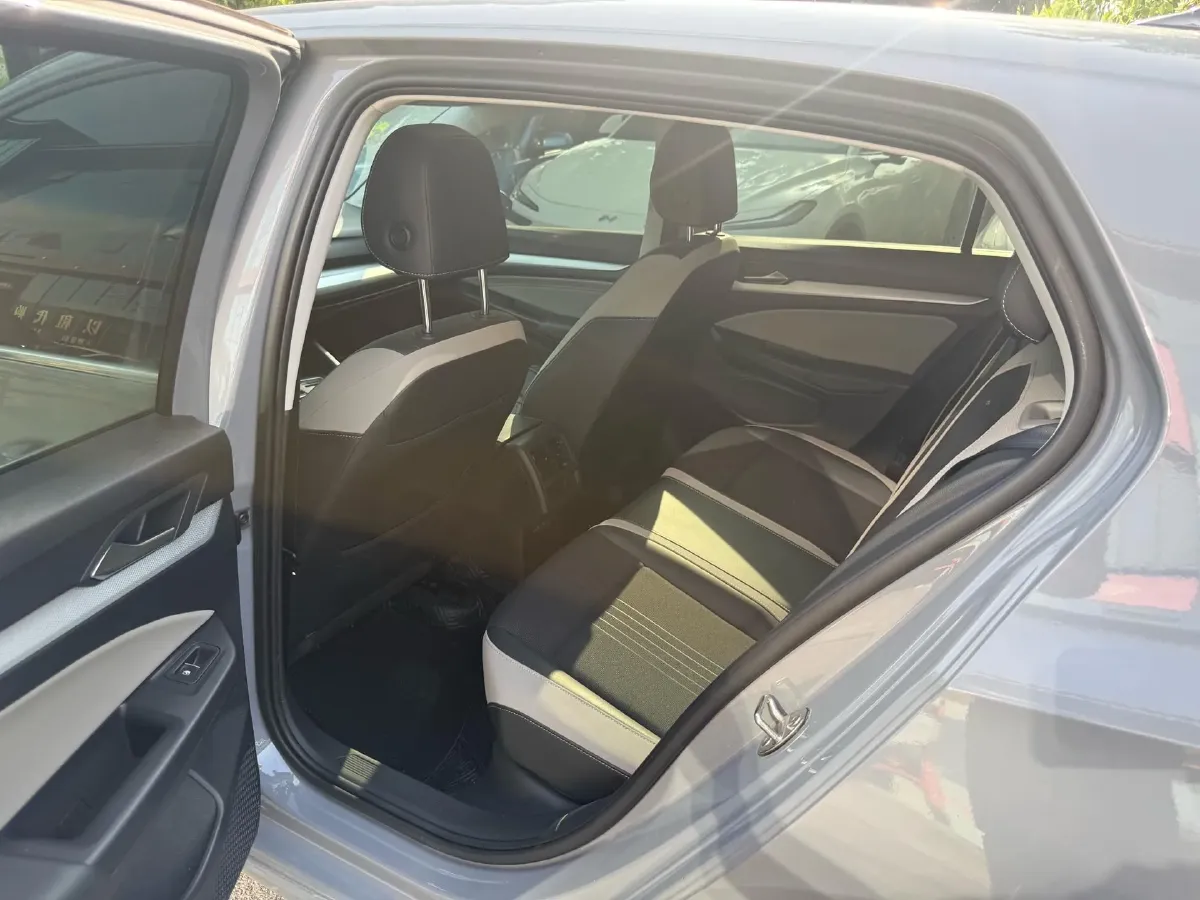 2021 Volkswagen Golf 1.4T 150HP L4 7DCT,autocango,china used car exporter,china ev exporter,chinese used car exporter,chinese used ev exporter