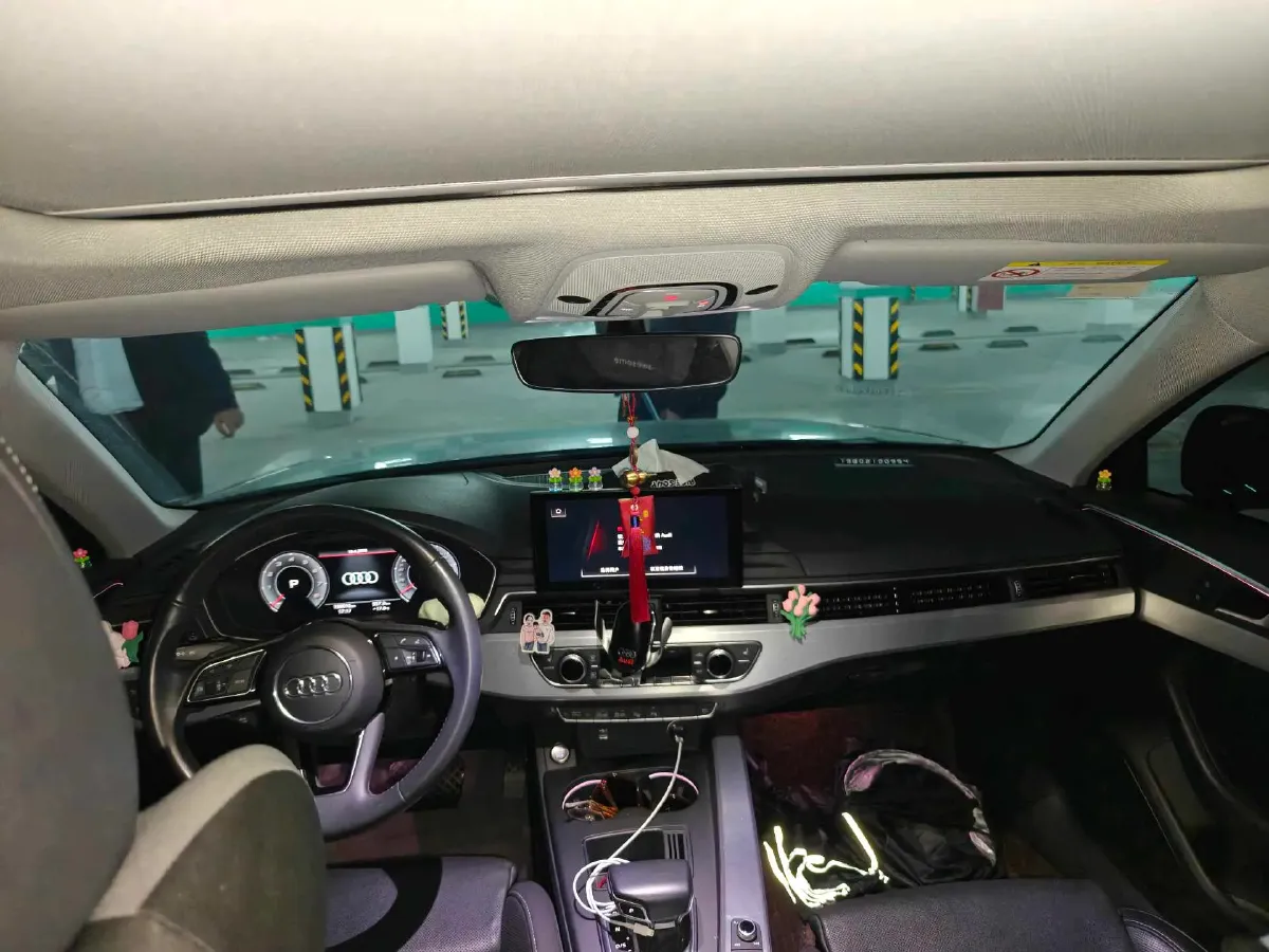 2020 Audi A4L 2.0T 190HP L4 7DCT,autocango,china used car exporter,china ev exporter,chinese used car exporter,chinese used ev exporter