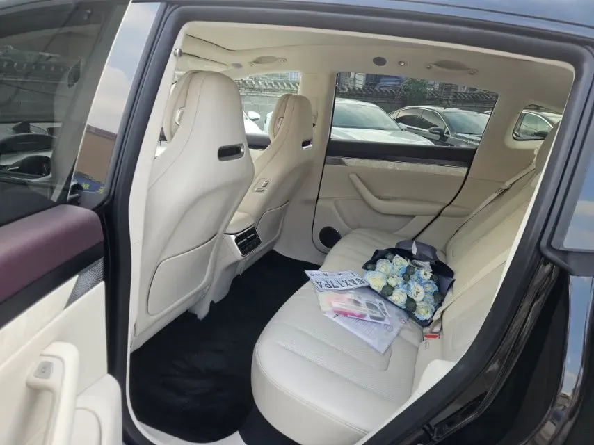 2026 Luxeed R7 REEV 156HP REEV,autocango,china used car exporter,china ev exporter,chinese used car exporter,chinese used ev exporter