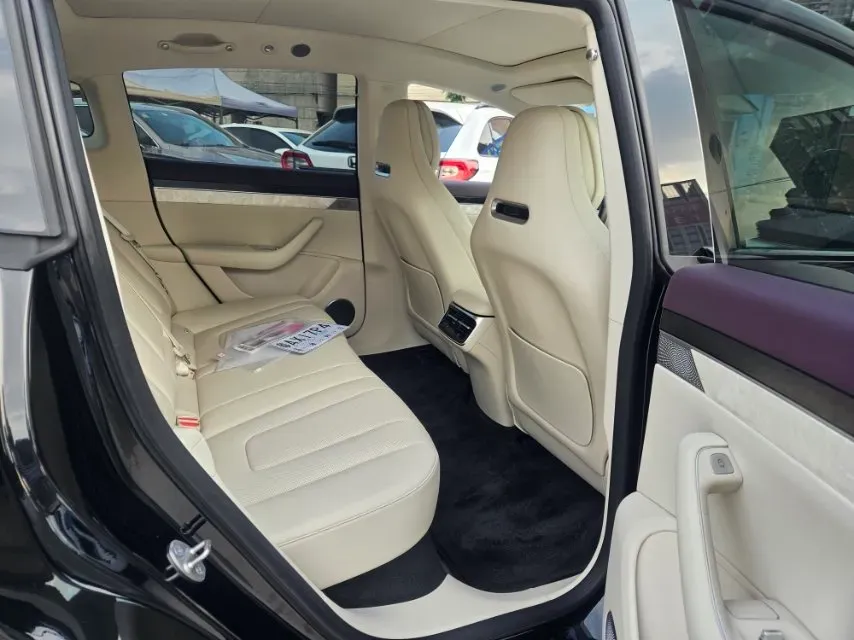 2026 Luxeed R7 REEV 156HP REEV,autocango,china used car exporter,china ev exporter,chinese used car exporter,chinese used ev exporter