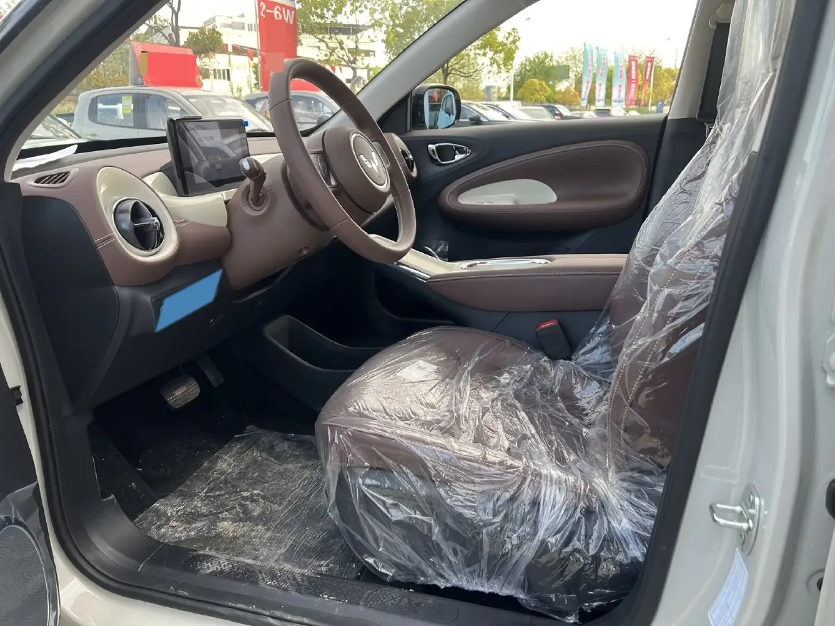 2025 WuLing HongGuang New Energy REEV 99HP REEV,autocango,china used car exporter,china ev exporter,chinese used car exporter,chinese used ev exporter