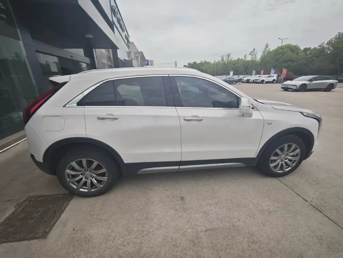 2021 Cadillac XT4 2.0T 237HP L4 9AT,autocango,china used car exporter,china ev exporter,chinese used car exporter,chinese used ev exporter