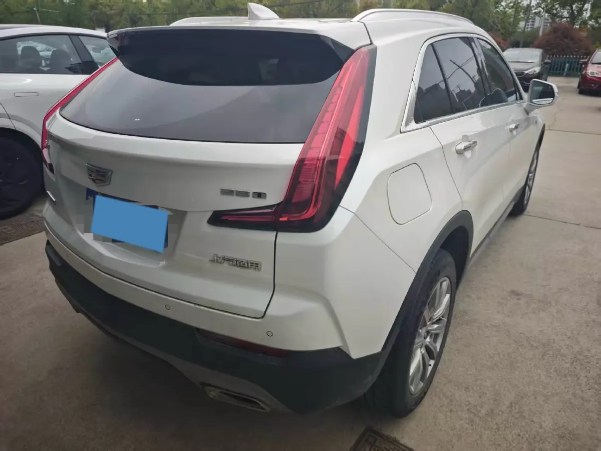 2021 Cadillac XT4 2.0T 237HP L4 9AT,autocango,china used car exporter,china ev exporter,chinese used car exporter,chinese used ev exporter