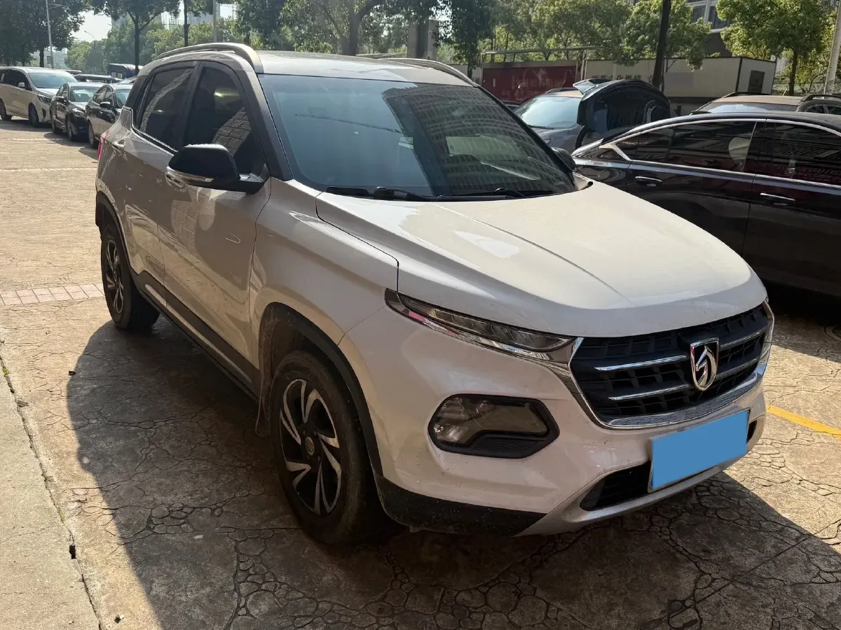 2017 HaiMa S5 Young Edition 1.6L 122HP L4 5MT,autocango,china used car exporter,china ev exporter,chinese used car exporter,chinese used ev exporter