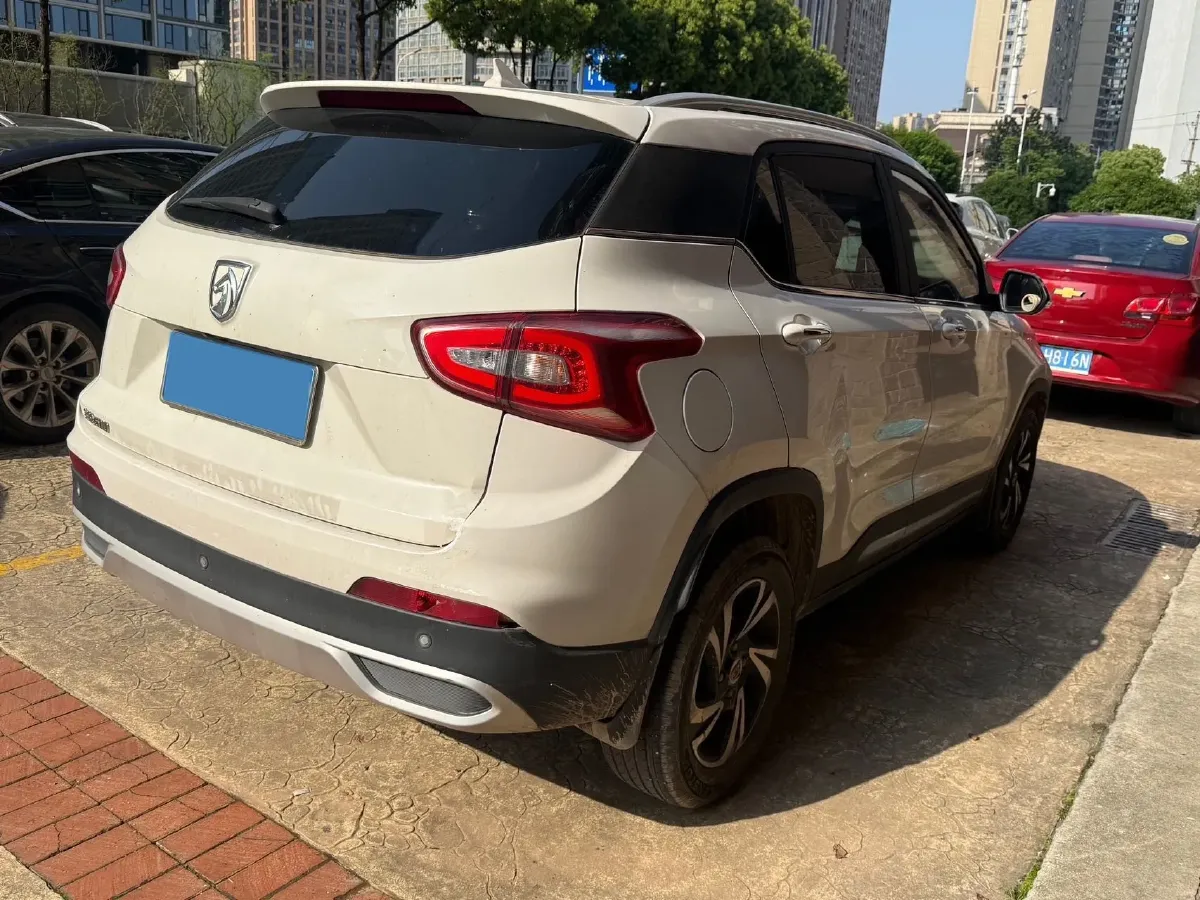 2017 HaiMa S5 Young Edition 1.6L 122HP L4 5MT,autocango,china used car exporter,china ev exporter,chinese used car exporter,chinese used ev exporter
