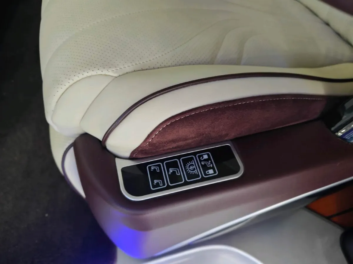 2021 GAC Trumpchi M8 2.0T 252HP L4 8AT,autocango,china used car exporter,china ev exporter,chinese used car exporter,chinese used ev exporter