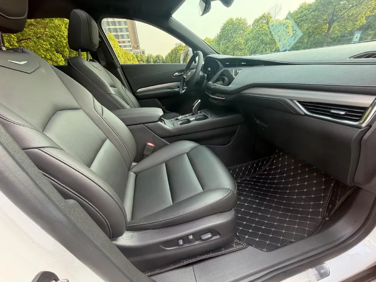 2020 Cadillac XT4 2.0T 241HP L4 9AT,autocango,china used car exporter,china ev exporter,chinese used car exporter,chinese used ev exporter