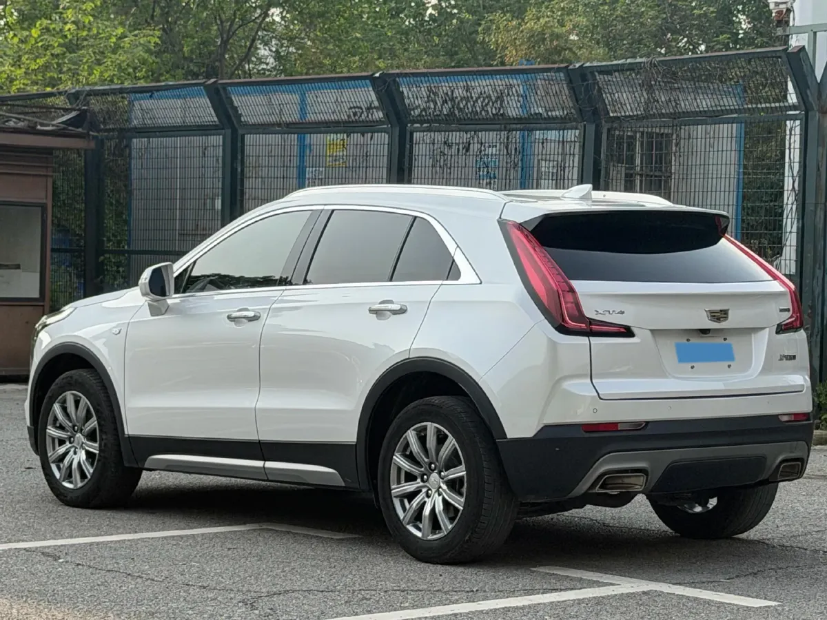 2020 Cadillac XT4 2.0T 241HP L4 9AT,autocango,china used car exporter,china ev exporter,chinese used car exporter,chinese used ev exporter