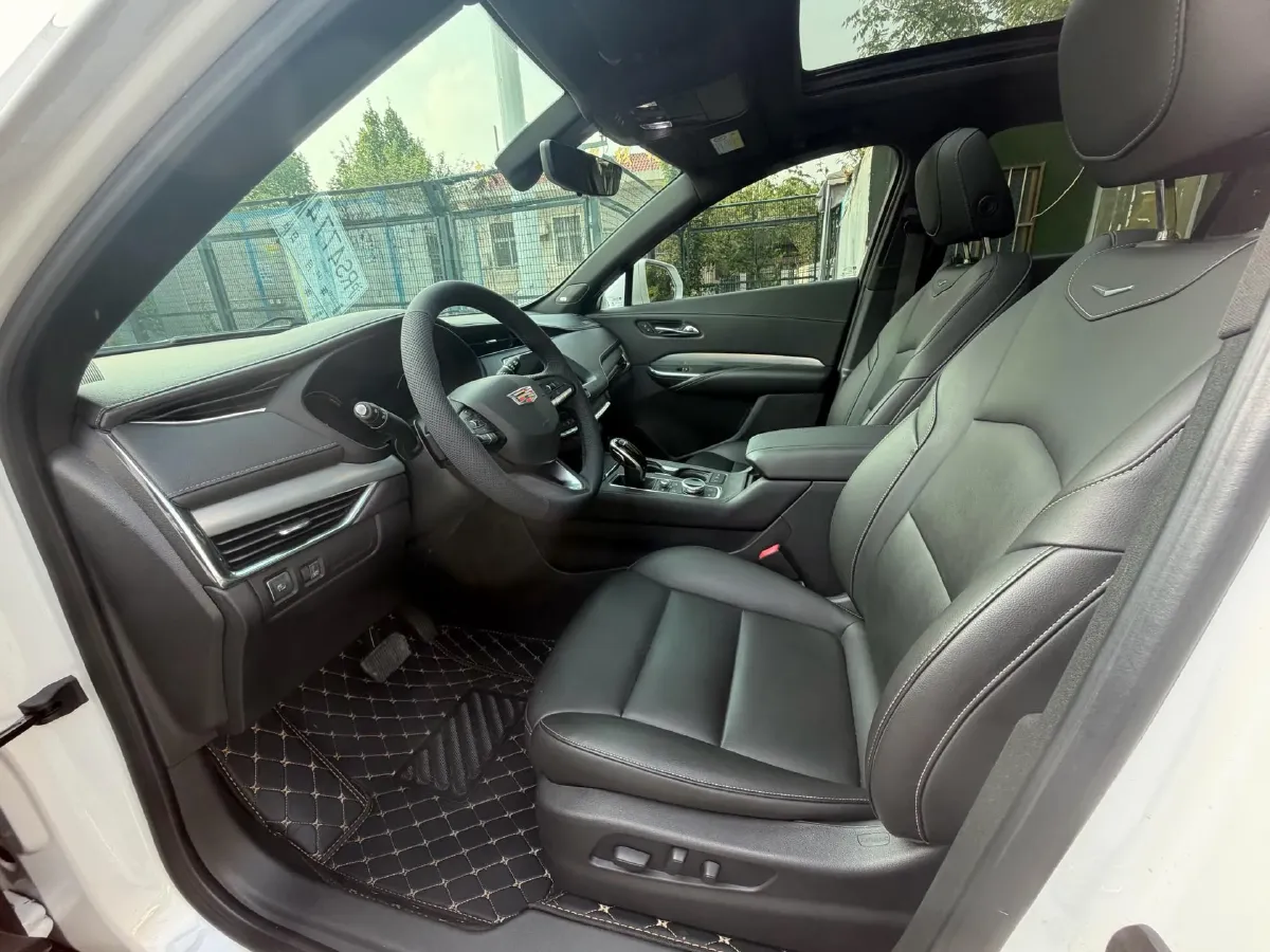 2020 Cadillac XT4 2.0T 241HP L4 9AT,autocango,china used car exporter,china ev exporter,chinese used car exporter,chinese used ev exporter