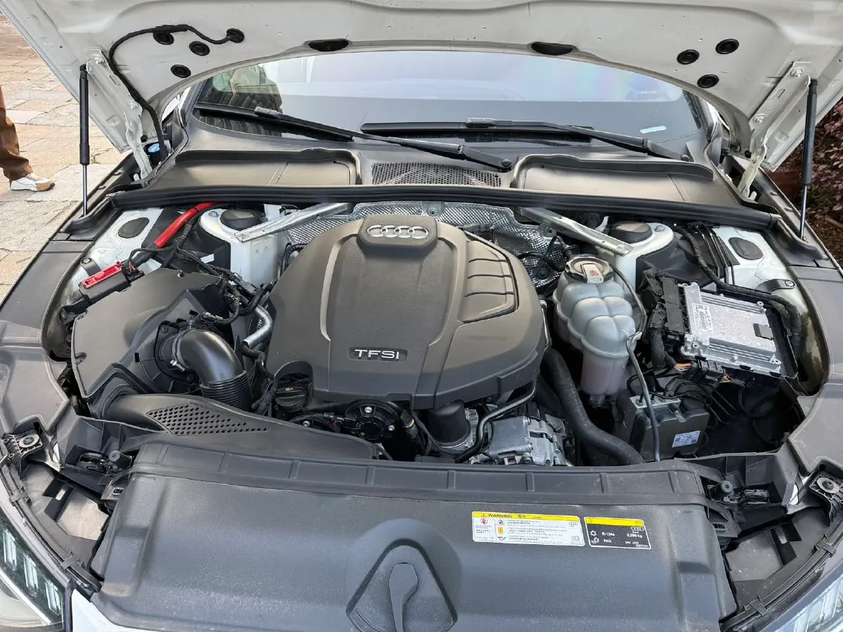 2020 Audi A4L 2.0T 190HP L4 7DCT,autocango,china used car exporter,china ev exporter,chinese used car exporter,chinese used ev exporter