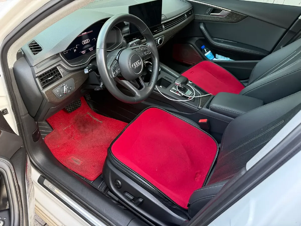 2020 Audi A4L 2.0T 190HP L4 7DCT,autocango,china used car exporter,china ev exporter,chinese used car exporter,chinese used ev exporter