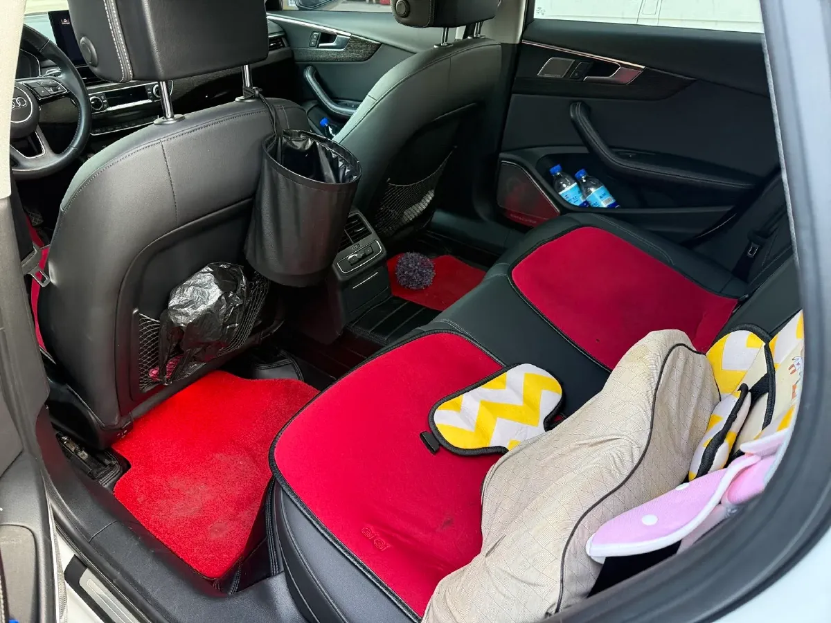 2020 Audi A4L 2.0T 190HP L4 7DCT,autocango,china used car exporter,china ev exporter,chinese used car exporter,chinese used ev exporter