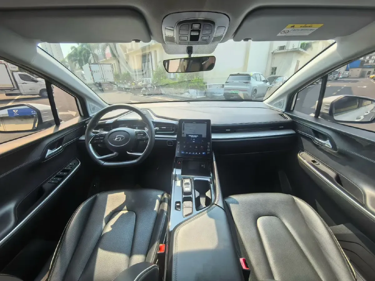 2021 Hyundai Custo 2.0T 236HP L4 8AT,autocango,china used car exporter,china ev exporter,chinese used car exporter,chinese used ev exporter