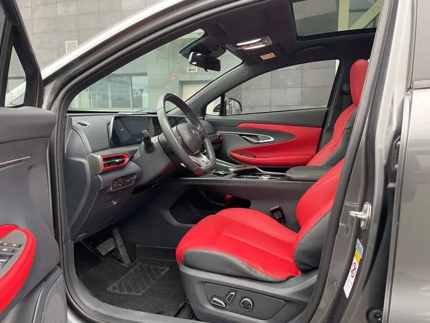 2020 ChangAn UNI-T 1.5T 180HP L4 7DCT,autocango,china used car exporter,china ev exporter,chinese used car exporter,chinese used ev exporter