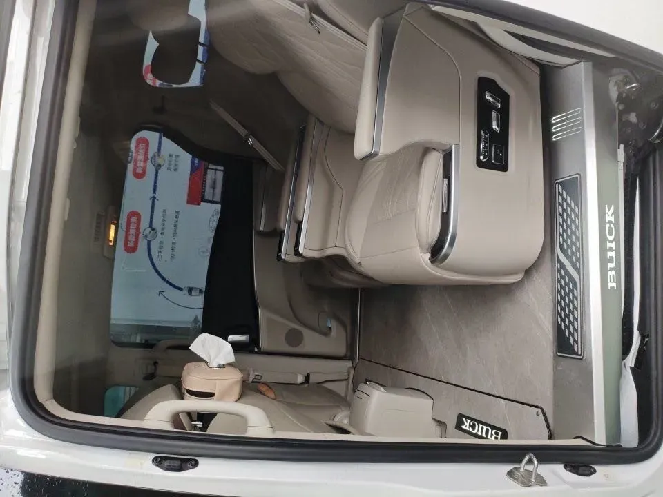 2023 Buick GL8 2.0T 237HP L4 9AT,autocango,china used car exporter,china ev exporter,chinese used car exporter,chinese used ev exporter