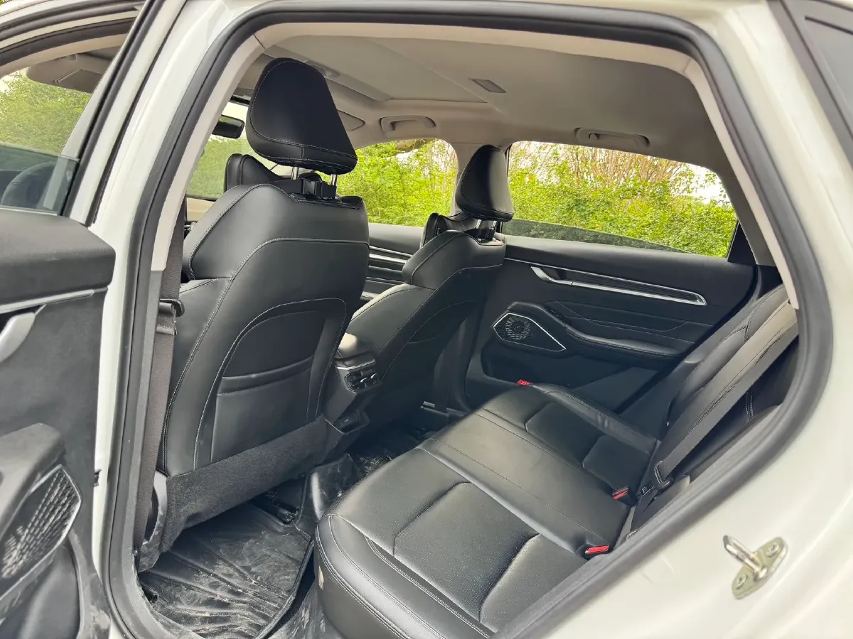 2022 Geely Emgrand 1.5L 114HP L4 CVT,autocango,china used car exporter,china ev exporter,chinese used car exporter,chinese used ev exporter