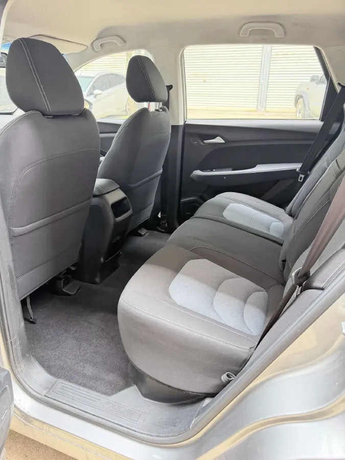 2018 BaoJun 530 1.5T 150HP L4 6MT,autocango,china used car exporter,china ev exporter,chinese used car exporter,chinese used ev exporter