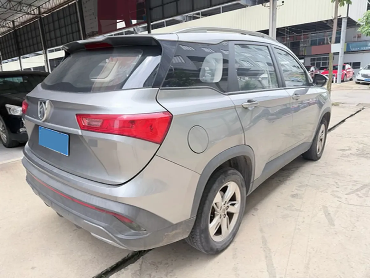 2018 BaoJun 530 1.5T 150HP L4 6MT,autocango,china used car exporter,china ev exporter,chinese used car exporter,chinese used ev exporter