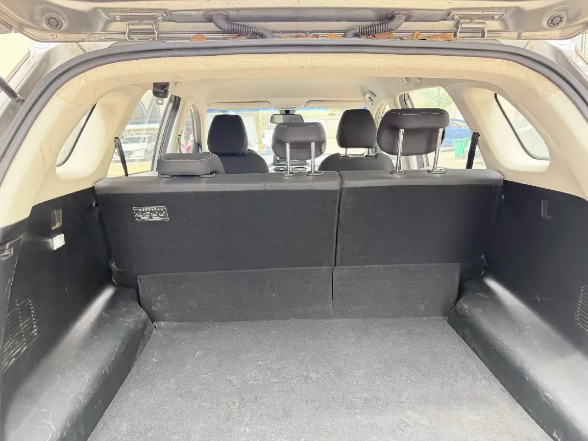 2018 BaoJun 530 1.5T 150HP L4 6MT,autocango,china used car exporter,china ev exporter,chinese used car exporter,chinese used ev exporter