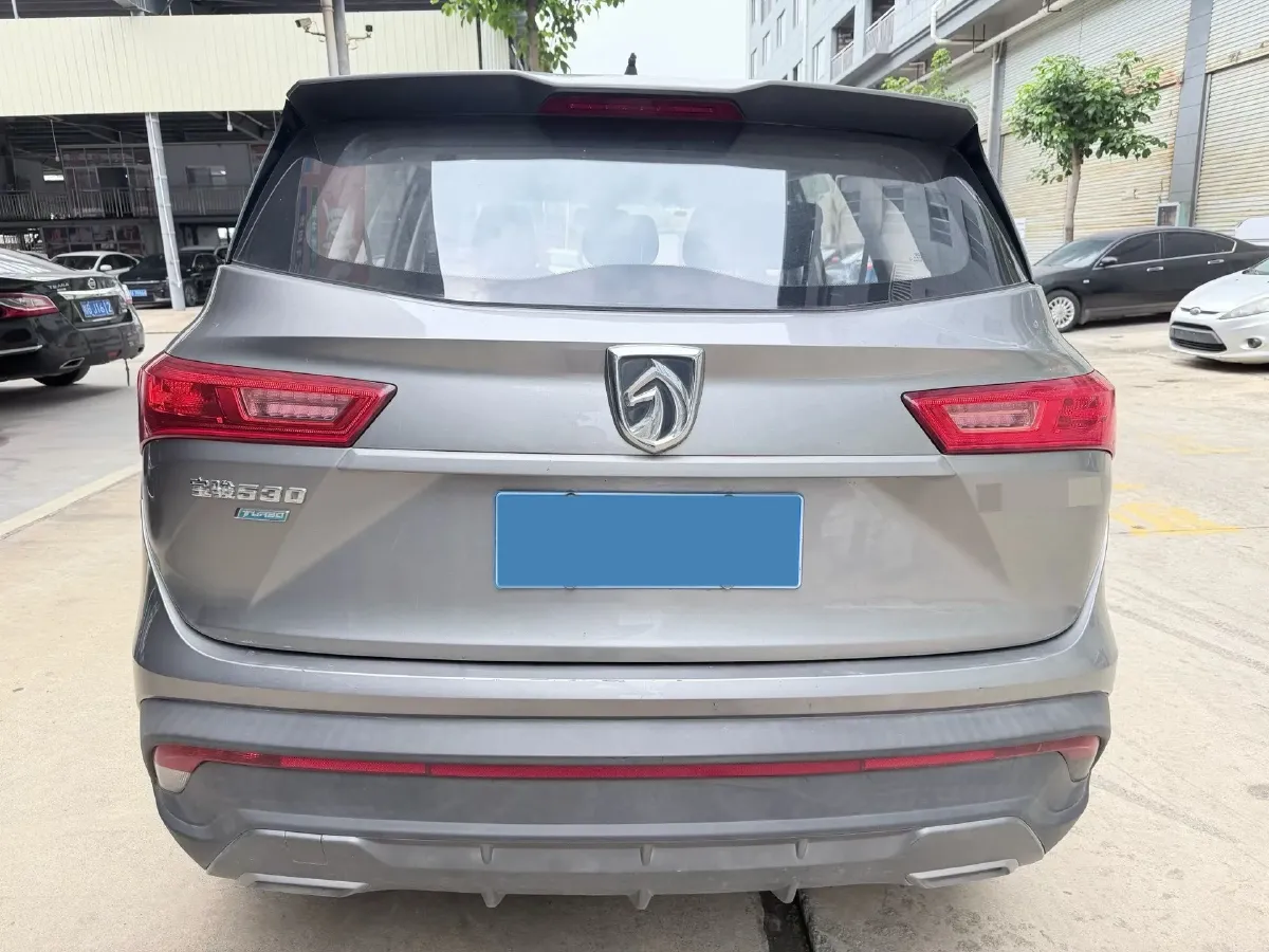 2018 BaoJun 530 1.5T 150HP L4 6MT,autocango,china used car exporter,china ev exporter,chinese used car exporter,chinese used ev exporter