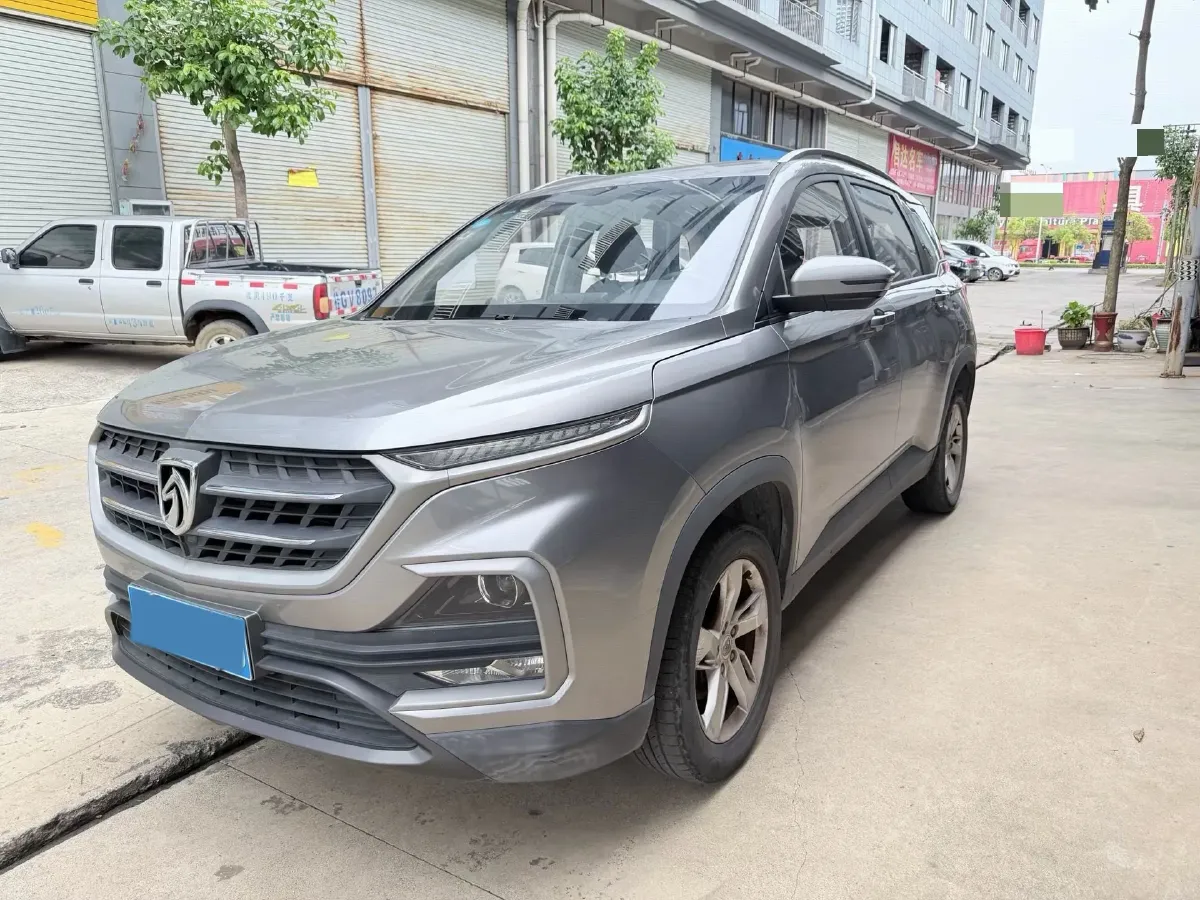 2018 BaoJun 530 1.5T 150HP L4 6MT,autocango,china used car exporter,china ev exporter,chinese used car exporter,chinese used ev exporter
