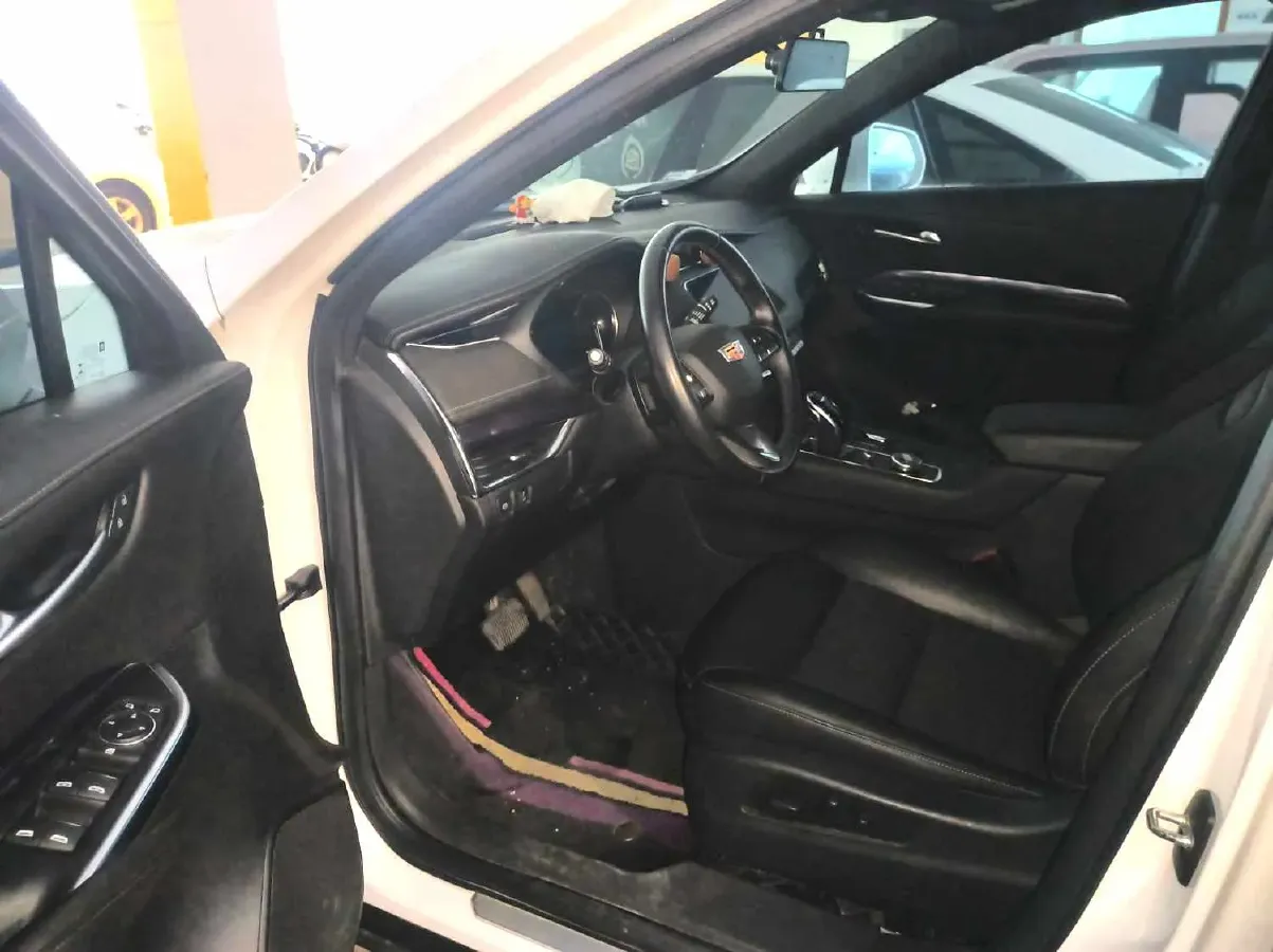 2020 Cadillac XT4 2.0T 241HP L4 9AT,autocango,china used car exporter,china ev exporter,chinese used car exporter,chinese used ev exporter