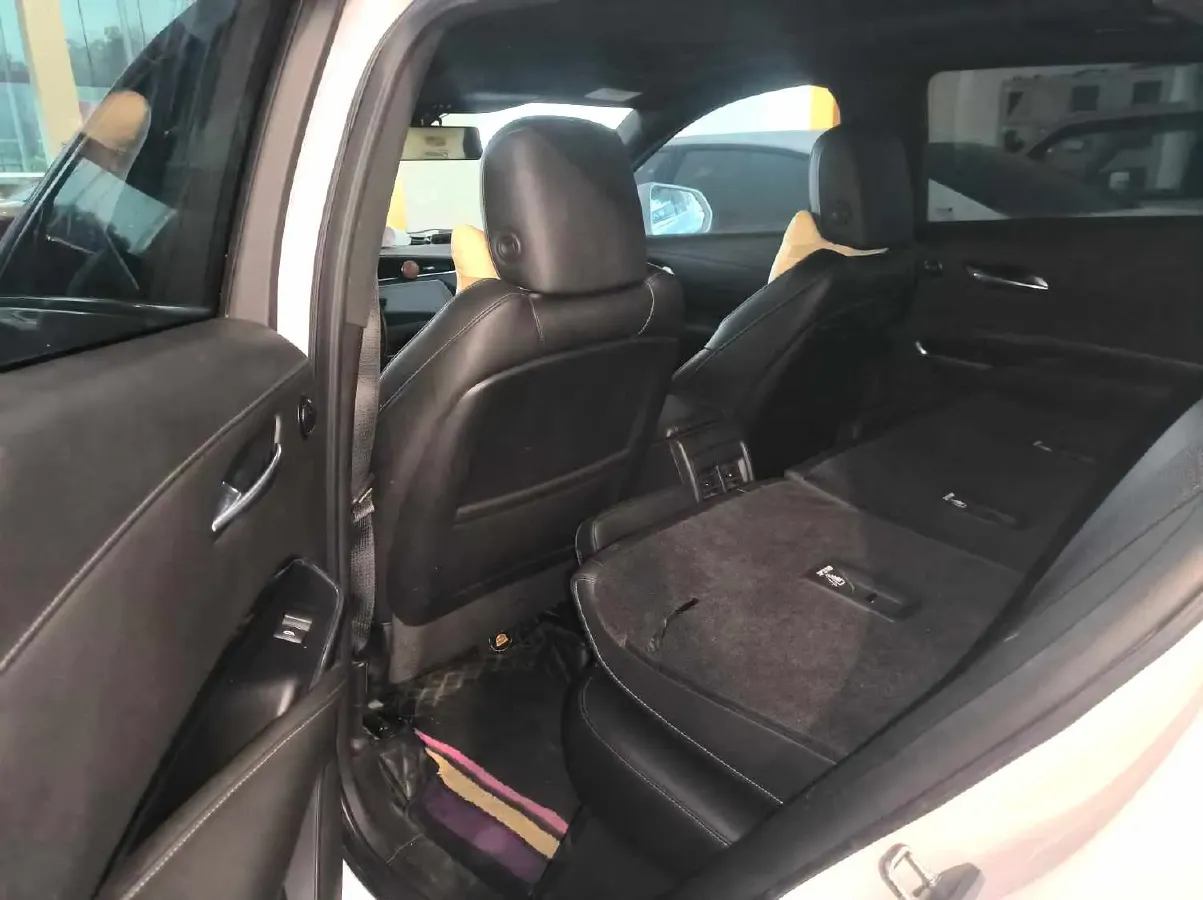 2020 Cadillac XT4 2.0T 241HP L4 9AT,autocango,china used car exporter,china ev exporter,chinese used car exporter,chinese used ev exporter