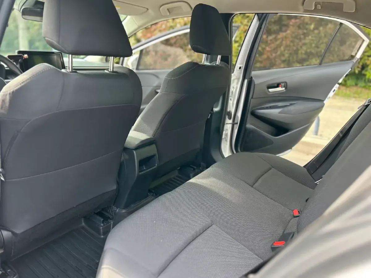 2021 Toyota Corolla 1.2T 116HP L4 CVT,autocango,china used car exporter,china ev exporter,chinese used car exporter,chinese used ev exporter