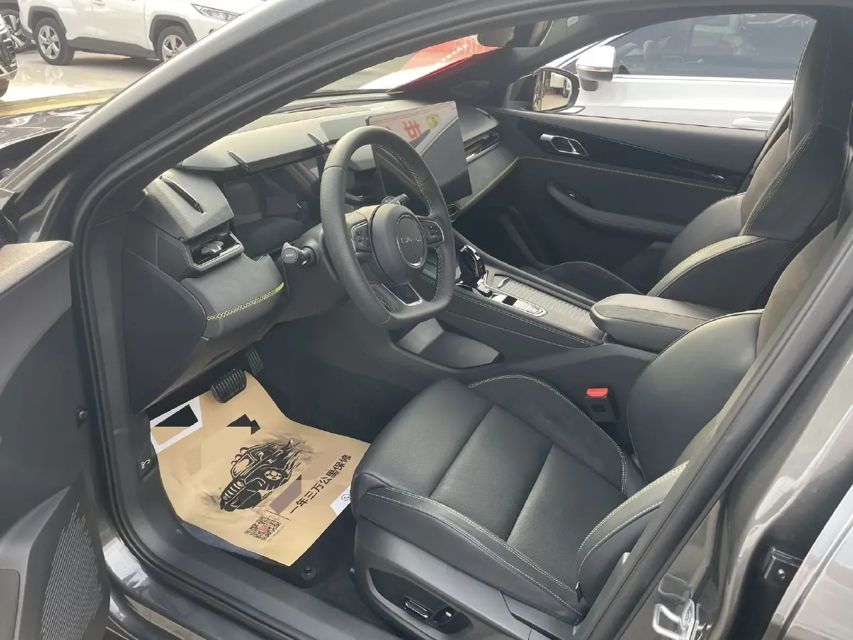 2025 LYNK&CO 03 1.5T 181HP L4 7DCT,autocango,china used car exporter,china ev exporter,chinese used car exporter,chinese used ev exporter