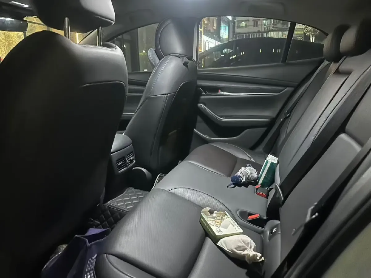 2021 Mazda 3 Axela 2.0L 158HP L4 6AT,autocango,china used car exporter,china ev exporter,chinese used car exporter,chinese used ev exporter