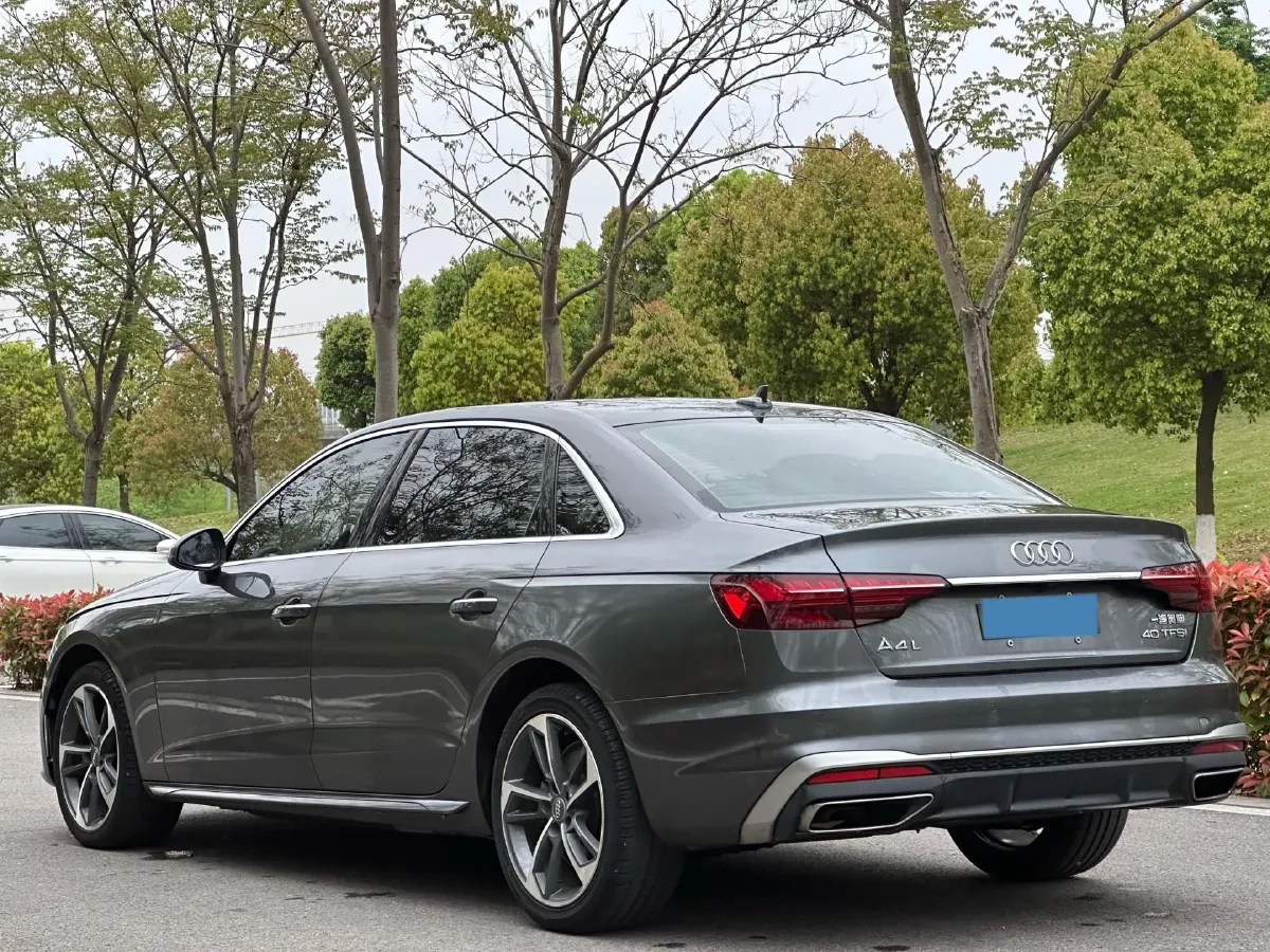 2020 Audi A4L 2.0T 190HP L4 7DCT,autocango,china used car exporter,china ev exporter,chinese used car exporter,chinese used ev exporter