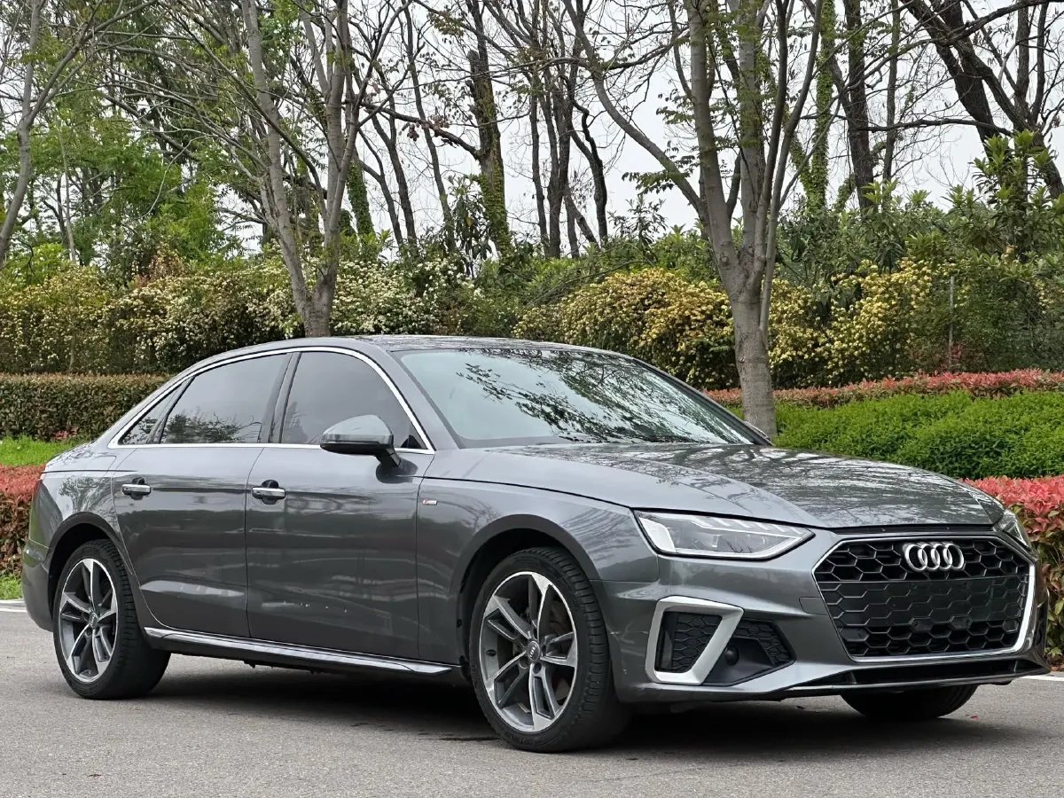 2020 Audi A4L 2.0T 190HP L4 7DCT,autocango,china used car exporter,china ev exporter,chinese used car exporter,chinese used ev exporter
