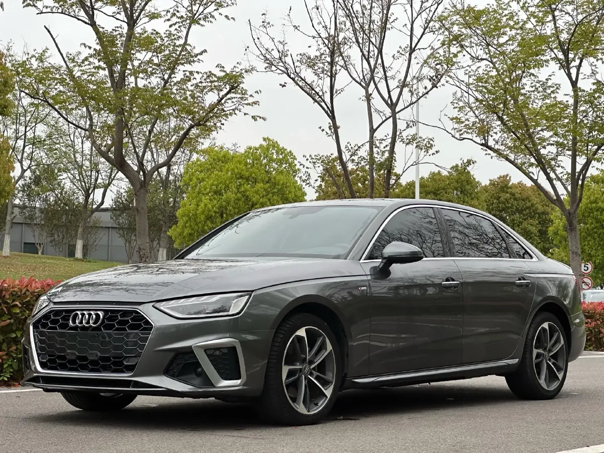 2020 Audi A4L 2.0T 190HP L4 7DCT,autocango,china used car exporter,china ev exporter,chinese used car exporter,chinese used ev exporter