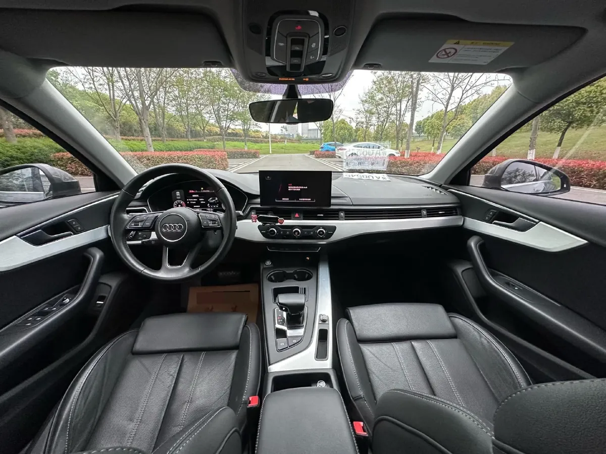 2020 Audi A4L 2.0T 190HP L4 7DCT,autocango,china used car exporter,china ev exporter,chinese used car exporter,chinese used ev exporter